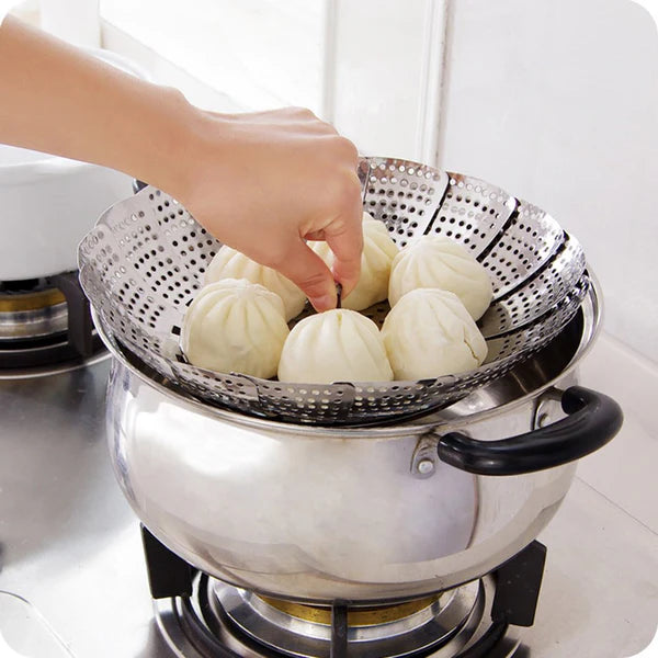 Stainless Steel Folding Steamer Basket – Expandable Veggie Colander & Fruit Tray