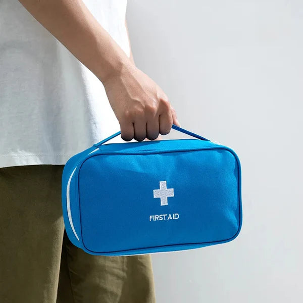 Portable Emergency First Aid Pouch – Compact Travel Medical Organizer