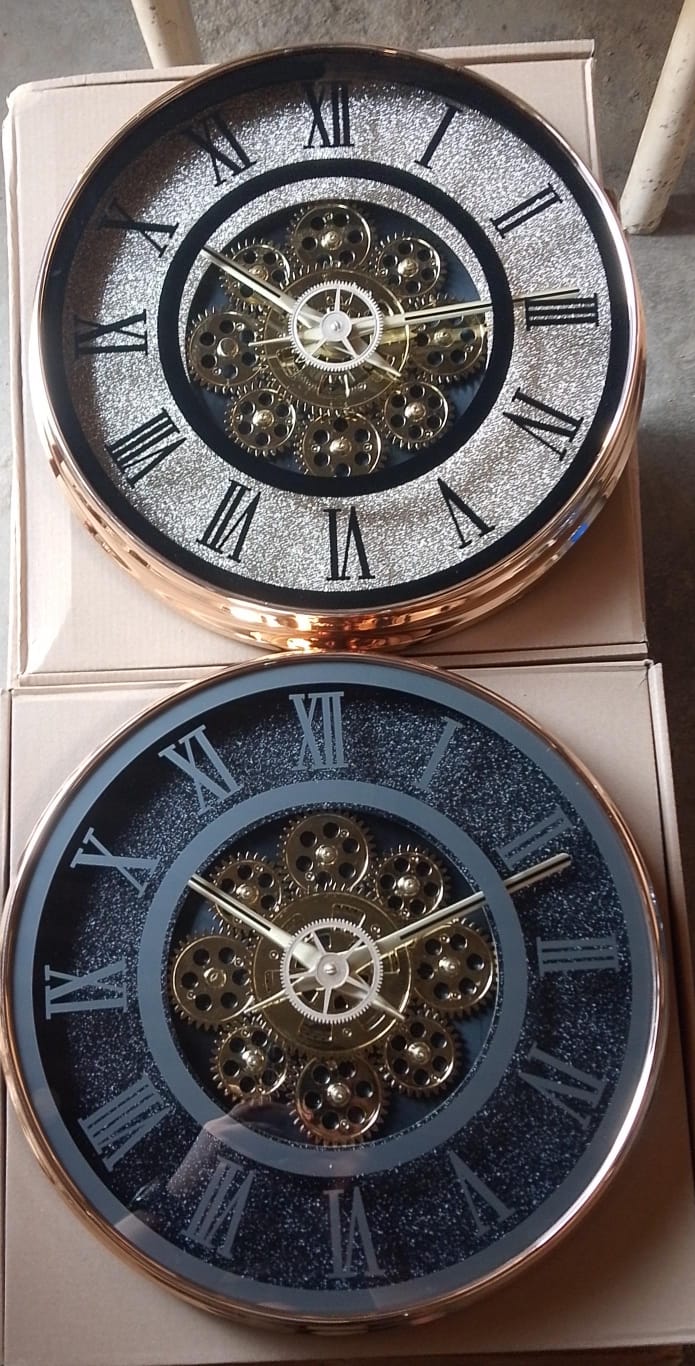 15-inch Gear Movement Clock. This decorative timepiece combines industrial aesthetics