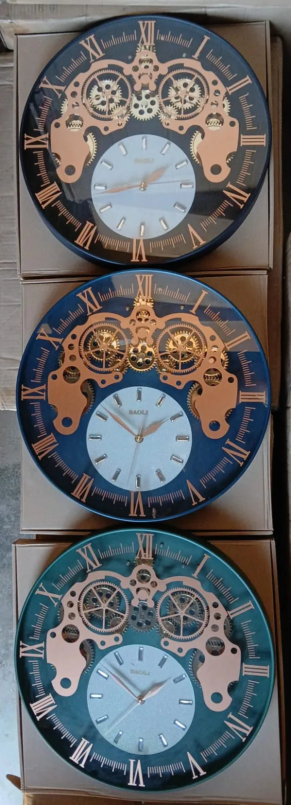 Gear Wall Clock – Luxury Moving Cog Timepiece with Roman & Linear Markers